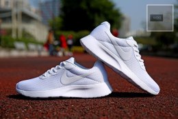 Nike Tanjun